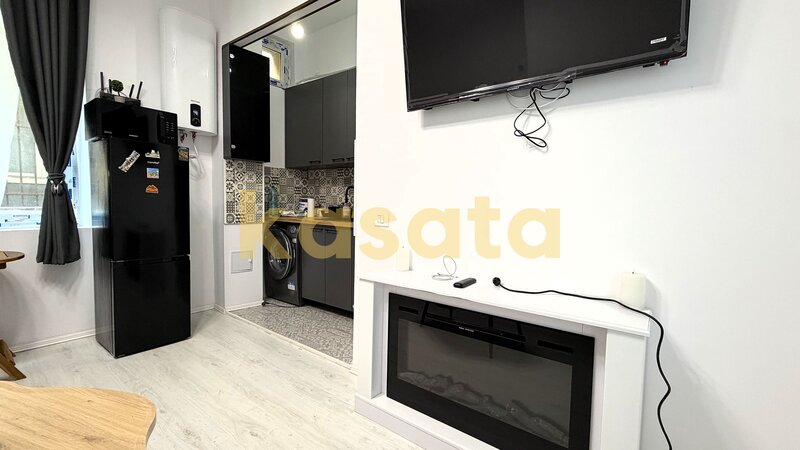 Lipscani, 2 camere, etaj 1, 43 mp, renovat, mobilat si utilat