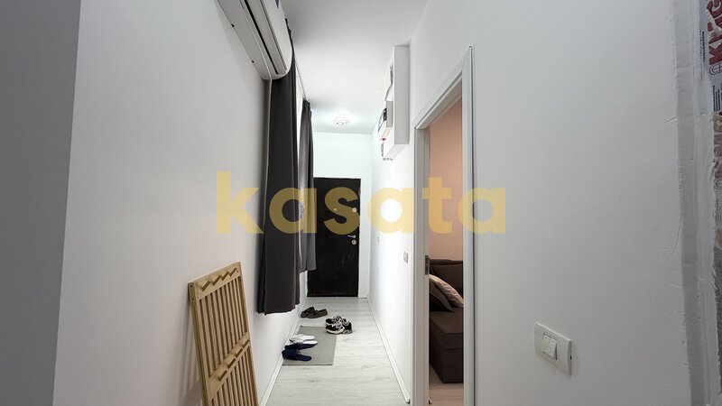 Lipscani, 2 camere, etaj 1, 43 mp, renovat, mobilat si utilat