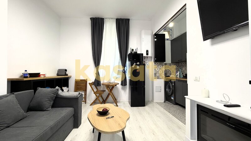 Lipscani, 2 camere, etaj 1, 43 mp, renovat, mobilat si utilat