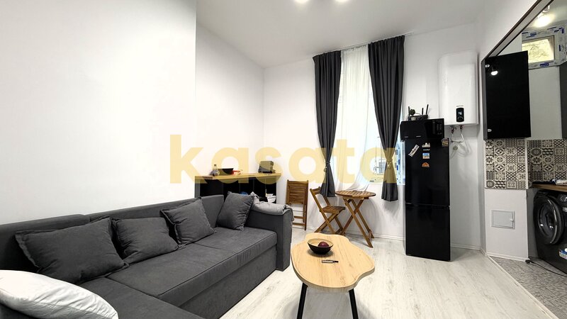Lipscani, 2 camere, etaj 1, 43 mp, renovat, mobilat si utilat